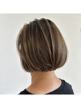 アトリエファゴ ハナミズキ店 グレイカバーできるバレイヤージュ