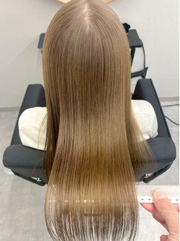 髪のダメージに悩むあなたに、徹底したカウンセリングで最適な解決策をご提案します。ぜひお越しください◎