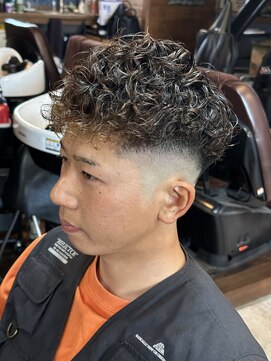 バブルス ヘアー ワークス(Bubbles hair works) スペインカール