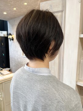 キャアリー(Caary) 福山美容室Caary20代30代ショートボブ小顔引き締め