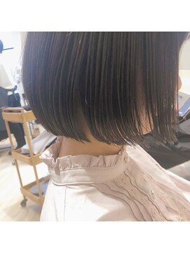 マリーナヘアー(marina hair) 【marina 】ミニボブ