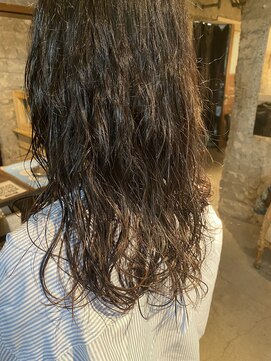 ロイジー(roijir) 【表参道　roijir】ソバージュ風ロングパーマ