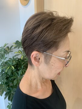 ニコ(nico) 刈り上げショート