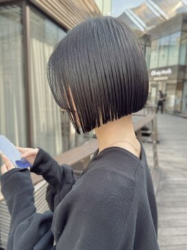 ミィ 表参道(mee.) 似合わせカット ボブヘア 縮毛矯正 ミニボブ 切りっぱなしボブ