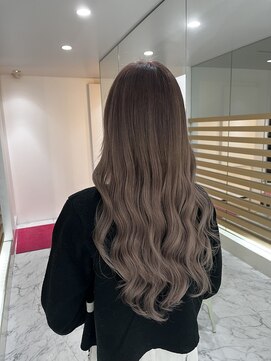 リゼル ユア 渋谷(RISEL YUA) ブリーチありハイトーンベージュ