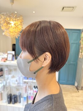 イト リトルヘアガーデン(ito. little hair garden) 耳かけも可愛い丸みショートボブ