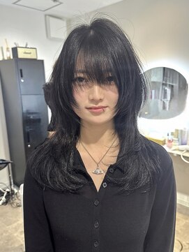 ホープ(hope) レイヤー/ハッシュカット/黒髪