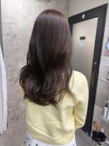 ヨペ(yeope)&nbsp;【コテ巻き風パーマ】くびれ力抜群なヘアスタイル