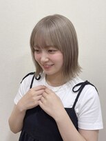 ココカラヘアー ニコ(cococara hair nico)&nbsp;ケアブリーチ/ミルクティーベージュ/切りっぱなしボブ/外ハネ