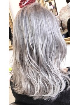 ラビス 浦和(Lovis) デザインカラー/レイヤーカット/ウェットヘア/夏のヘアアレンジ