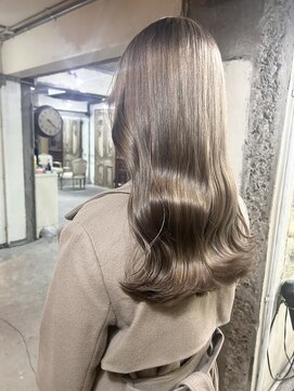 ロイジー(roijir) 【表参道　roijir】アッシュクリーミーベージュ