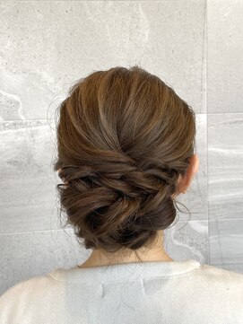 サロン Salon アイ アート 飾りなし シニヨンスタイル