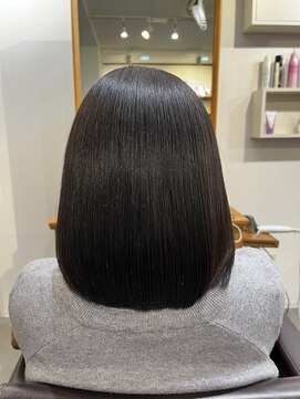 アンクル(ancre) 艶髪ストレート×ボブ×ブルーブラック×髪質改善【広島】