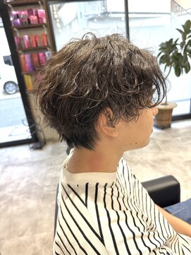 ネオ(neo.) 波巻きパーマ/センター分け/マッシュ