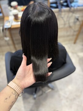 リーオオサカ(Lee Osaka) ツヤ感×グレージュ（eri）