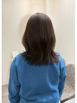 ロッカ(ROCCA) 軽やかミディ×艶ブラウン