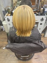 フッタ(Futta)&nbsp;抜きっぱなしブリーチ×ウルフカット【西武新宿駅】【駅近】