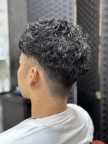タイズ(Ties)&nbsp;波巻きパーマ×テーパーフェード
