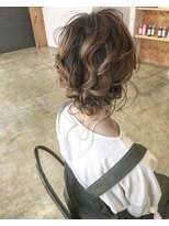 ニド(2do)&nbsp;フェミニンウェーブアレンジ