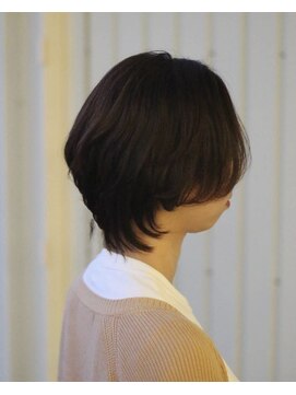 ビーワールド(B WORLD) ウルフショート　マッシュウルフ【 藤枝/髪質改善/カラー】