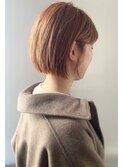 オレンジベージュカラー×切りっぱなしミニボブスタイル