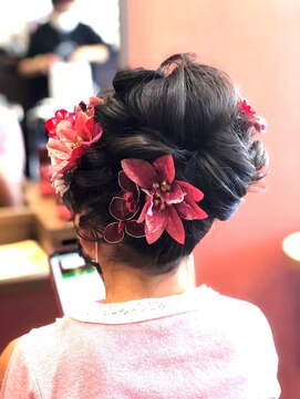 アヤジン Ayajn キッズヘアのアレンジ