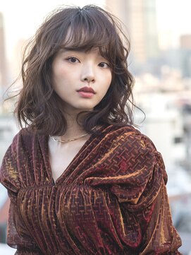 エミュ 表参道 青山(emu) 【emu井上信洋】ふわふわウェーブでゆるくびれヘア/20代30代