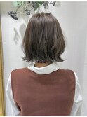 オリーブベージュのレイヤーボブ　REIダブルカラーボブ