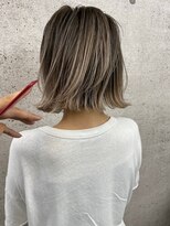 イキ 表参道(iki omotesando)&nbsp;モード/無造作ウェーブ/大人ガーリー[表参道駅]