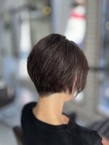 ルピナス(Lupinus) おさまりのいいかりあげショート