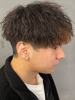 バース バイ ハピネス(BIRTH by happiness)&nbsp;奈良縦落ちツイストスパイラルパーマ刈り上げマッシュ