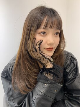 バズ(BUZZ) 顔まわりたっぷりハイレイヤーで動きを＊