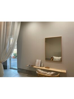 １席だけのサロンです。プライベート空間で気兼ねなくお悩みをお聞かせください－。