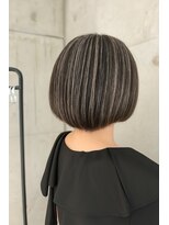 プラスシー(+C)&nbsp;地毛を活かして作る地毛にハイライト！福岡ハイライト