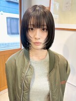 マニア(mania.)&nbsp;ダークグレー顔まわりレイヤーボブウルフ前髪カットグレージュ