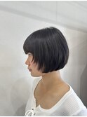 ショートボブ／顔周りレイヤー