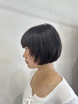 アン アオヤマ(Ann AOYAMA) ショートボブ／顔周りレイヤー