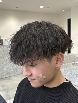レボ 神宮寺店(Revo) 縦落ちツイストスパイラルパーマ