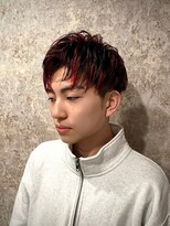 キタセンジュバーバー バイ ティーズ(KITASENJU BARBER by T's) レッドハイライト 束感メッシュアップバングショート
