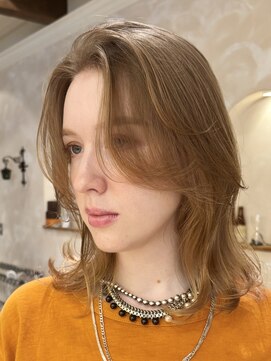 オアシスアヴェダ ザ・ペニンシュラ東京(OASIS AVEDA) くびレイヤー・ベージュ・小顔似合わせカット銀座20代30代