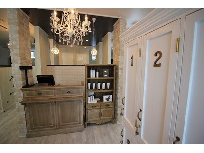 アコンプリット(ACOMPLIT)の写真