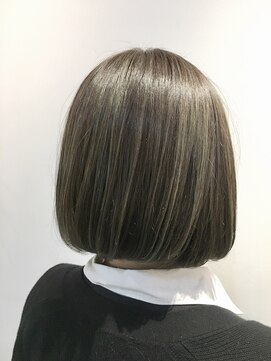 フレイムスヘアデザイン(FRAMES hair design) カーキグレージュ×ハイライト×ナチュラルボブ