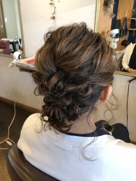 ヘアー ノーブル(hair noble) シニヨン