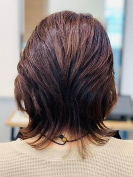 ミーティア バイ クアトロ(Meteor By QUATRO) エレガントくびれセミディ