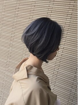 チトセ美容室(chitose) 前下がりボブ、ネイビーグレーカラー