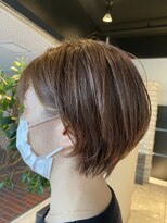 ステララヴェスト(Stella L'ovest) 丸みショートボブ