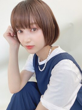 ルービック 難波(Rubik's) 上品フォルムの 大人ミニボブ/前下がり/小顔