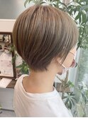 ショートカット/イルミナカラー/カーキグレージュ/ブリーチ一回