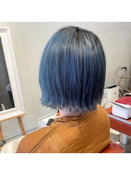 コンビネーション(combination) ターコイズブルーブリーチダブルカラートリプルカラー青髪ボブ