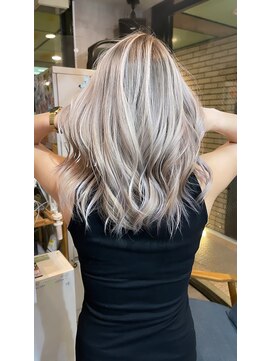 ラフ 難波店(LAFF) #黒髪#ボブルフ#ネビージュ#小顔#ワンレン